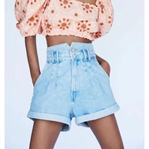 Zara High Rise Paperbag Buttons Zip Light Wash Denim Jeans Size 4 Women's